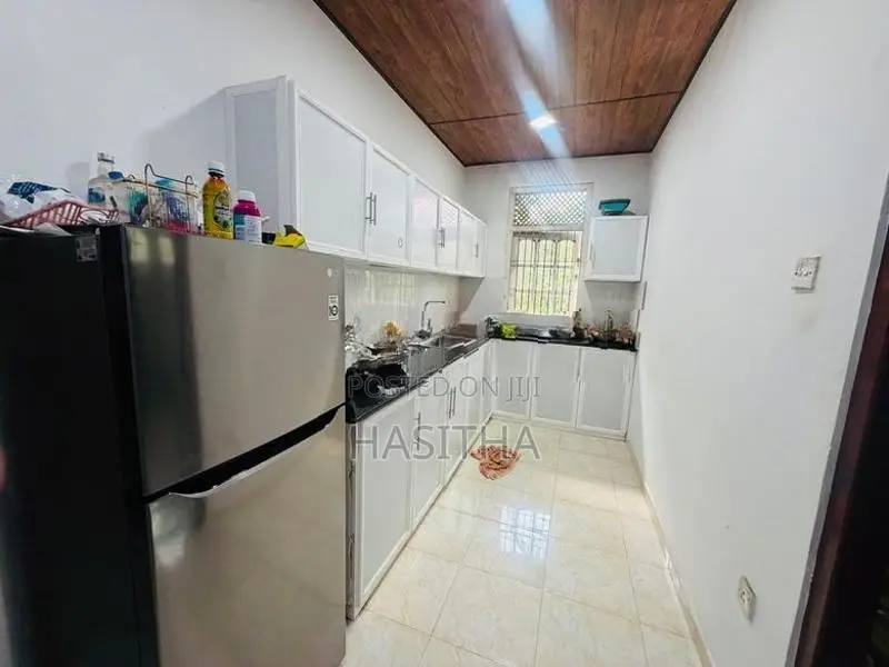 Upstairs House for Rent - Homagama