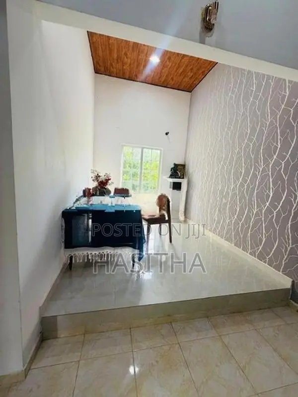 Upstairs House for Rent - Homagama