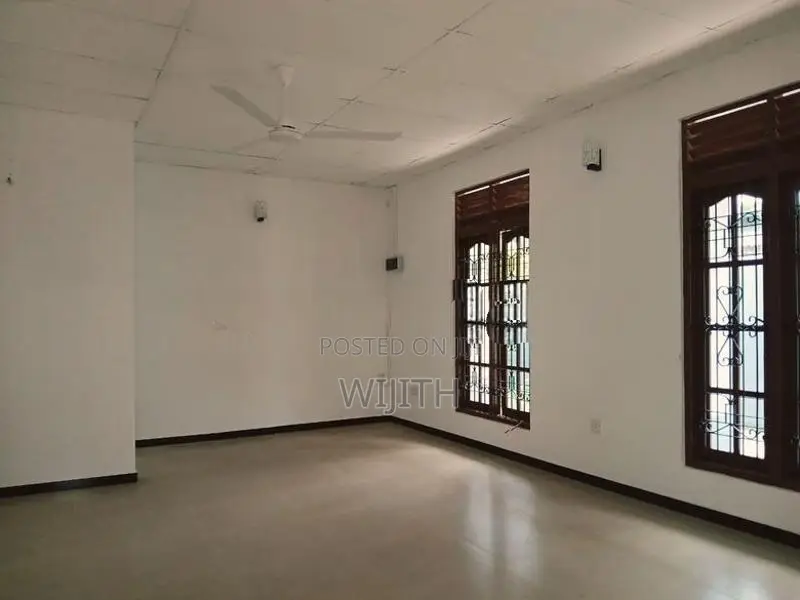 පදිංචියට සෑදු තනිමහල් නිවසක් විකිනිමට කොටිටාවෙි පෑලෑන්වත්ත.
