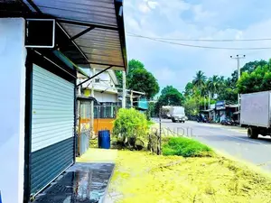 තණමල්විල නගරයේ අංග සම්පූර්ණ කඩ කාමරයක් කුලියට දීමට ඇත