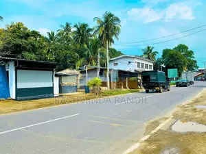 තණමල්විල නගරයේ අංග සම්පූර්ණ කඩ කාමරයක් කුලියට දීමට ඇත