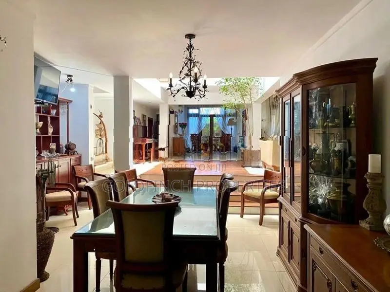Luxury House For Sale At Kohuwala.