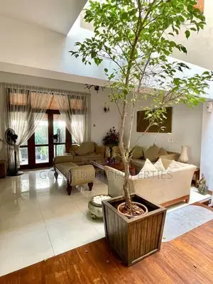 Luxury House For Sale At Kohuwala.