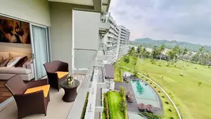 Fully Furnished 2-Bedroom Golf Course Apartment Piliyandala