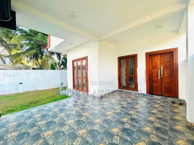 Wattala Luxury Brand New 2-Storey House for Sale (Kerawalapitiya)