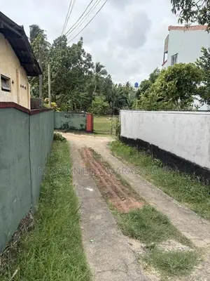 11 Perch Land For Sale In Ja-Ela