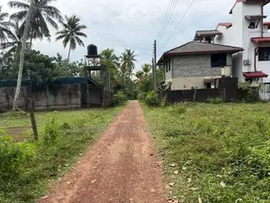 Piliyandala - Jamburaliya Land for Sale Close to Lake