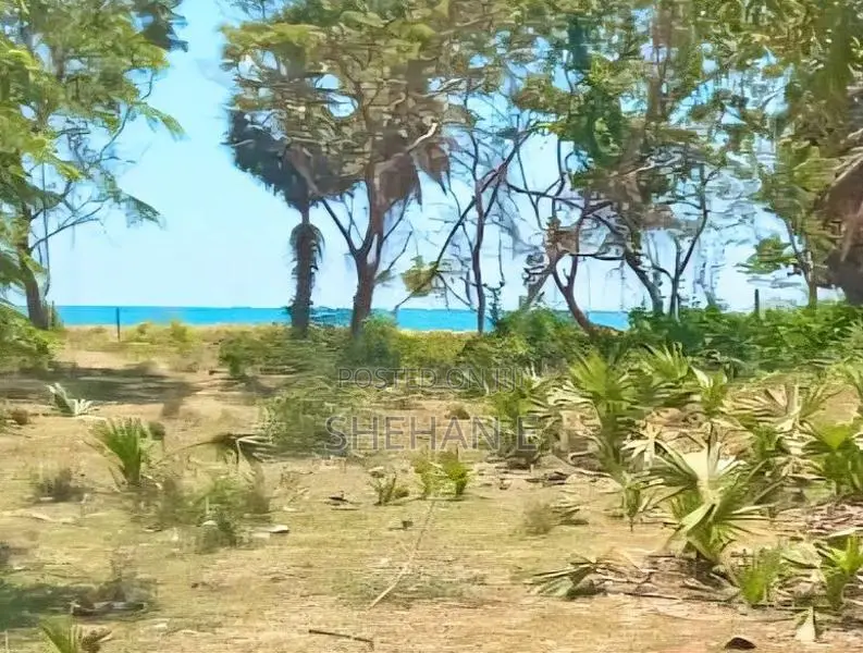 Beach Front Land for Sale - Pasikudah