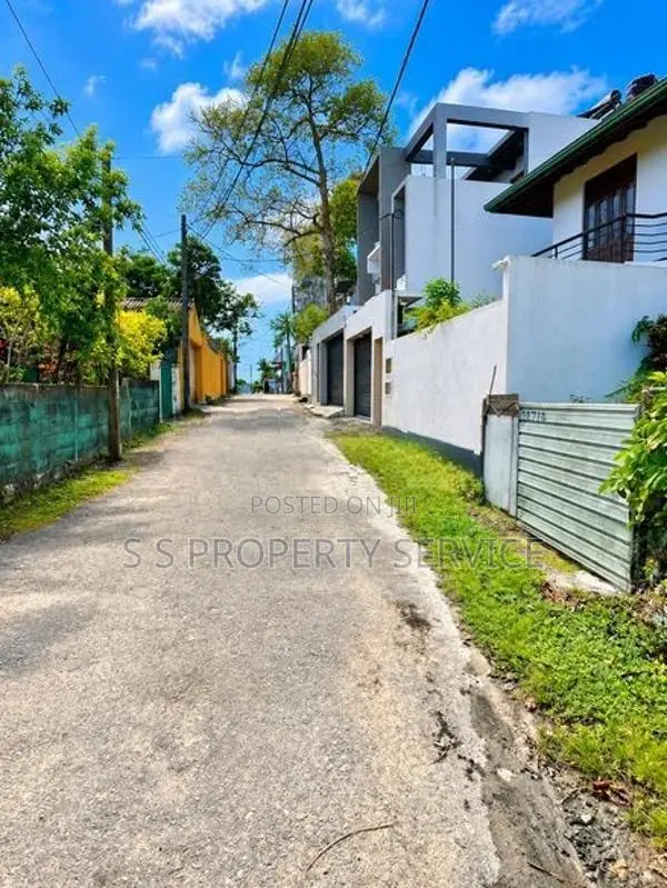 30-Perch Land for Sale in Nugegoda (SSPL-517)