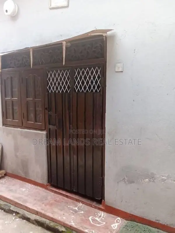 House for sale in orugodawatta kolonnawa