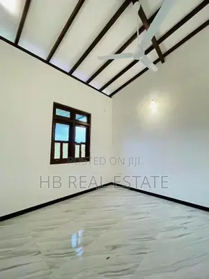 Newly Build Luxury Single Story House for Sale Kiriwaththuduwa