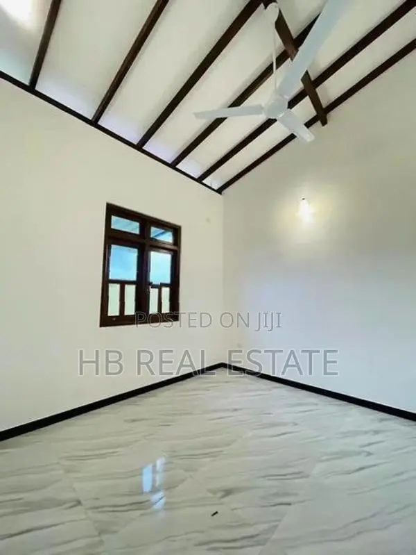 Newly Build Luxury Single Story House for Sale Kiriwaththuduwa