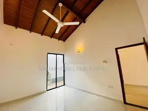 Brand New 3 Bedroom House | Athurugiriya