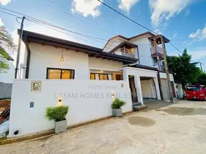 Brand New 3 Bedroom House | Athurugiriya