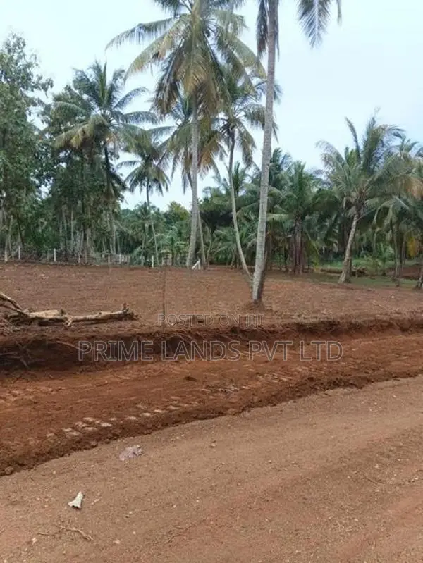 කුරුණෑගල නුවර පාරට අසන්නයෙන් ඉඩමක් විකිණීමට
