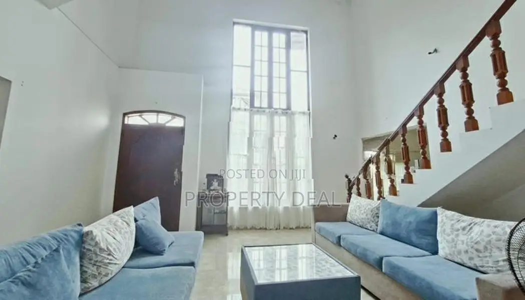 6 BR House for Sale in Malabe – PDH339