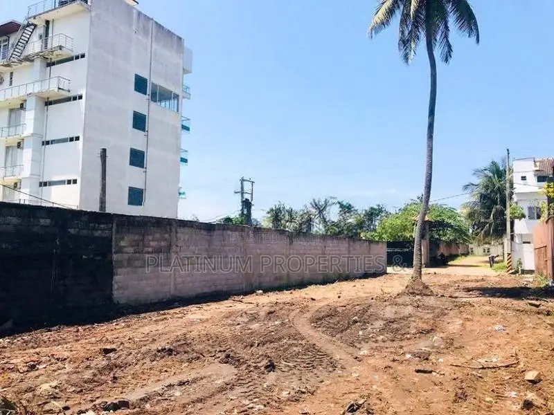 16 Perch Valuable Land For Sale In Mount Lavinia - Vihara Road