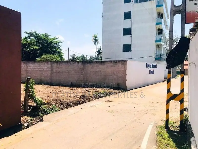 16 Perch Valuable Land For Sale In Mount Lavinia - Vihara Road