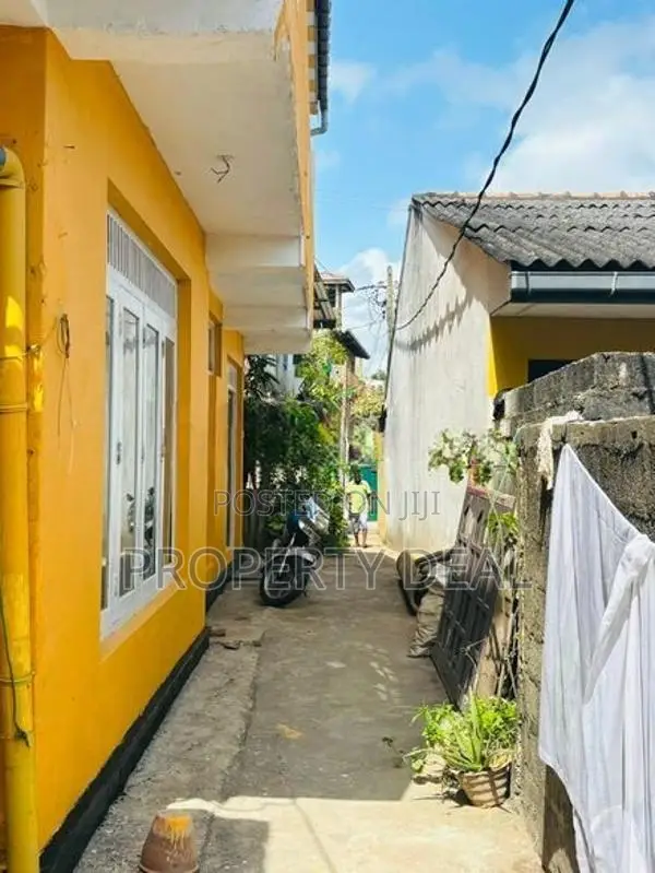 7 BR House for Sale in Mt. Lavinia - PDH315
