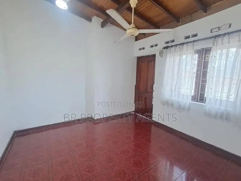 Two Story House for Sale in Pelawatte, Battaramulla