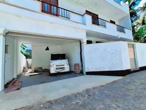 නිදන කාමර 4ක නවීන දෙමහල් නිවස විකිණීමට Piliyandala Madapatha Road