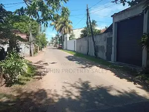 20 P + 4 BR Fully Completed Renovated House - Nalluruwa,panadura