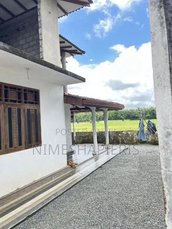 Peaceful Residential House for Sale in Bandaragama