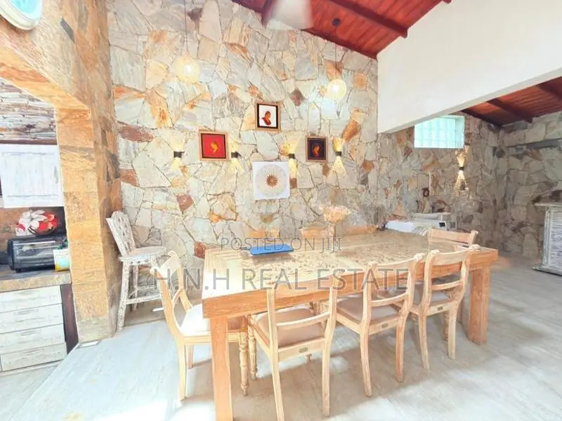 LUXURY HOUSE RENT KOTTAWA 290K