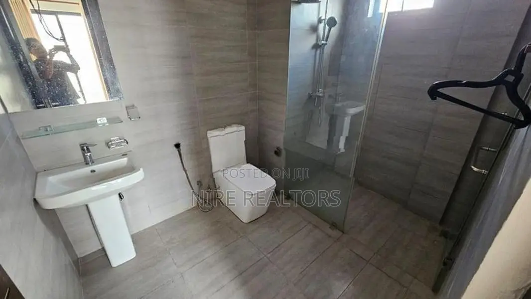 Brand New Unfurnished 9 Apartments For Rent - Mount Lavinia