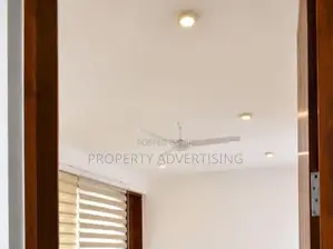 Battaramulla Pothuvarama Road Luxury House for Sale