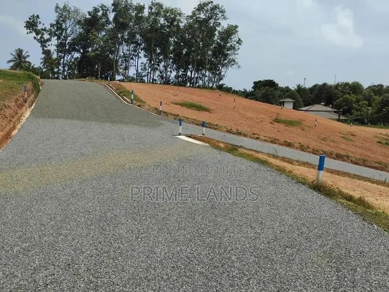 කලුතර නගරයට නුදුරින් සුපිරි ඉඩමක්