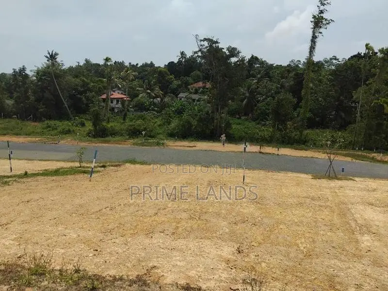 කලුතර නගරයට නුදුරින් සුපිරි ඉඩමක්