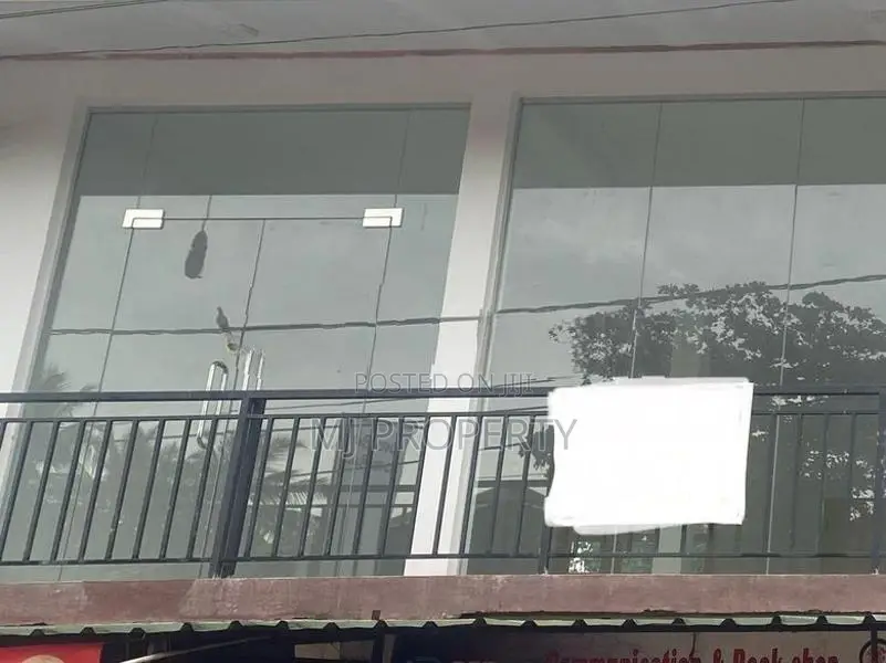 ( TC-1221) Valuable Commercial Shop Space Rent in Godagama