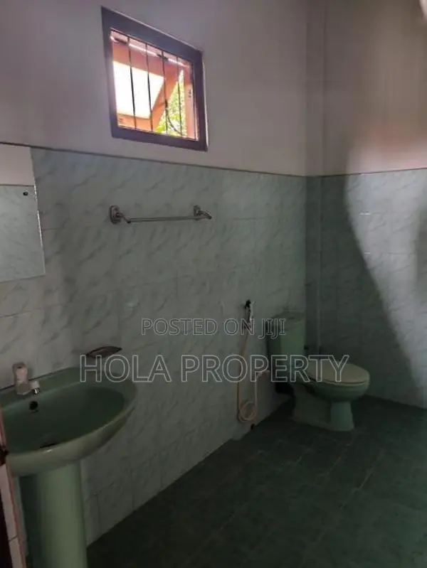 3 BHK 1st Floor Rent Thalawathugoda In Talawatugoda