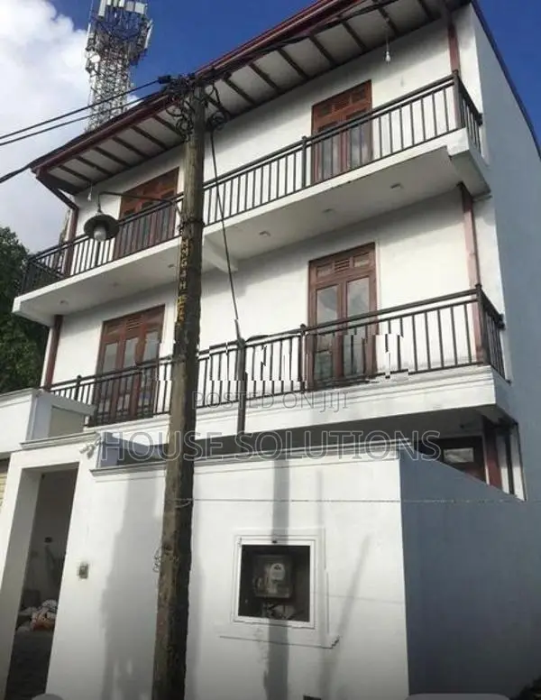 House for Sale in Rathmalana