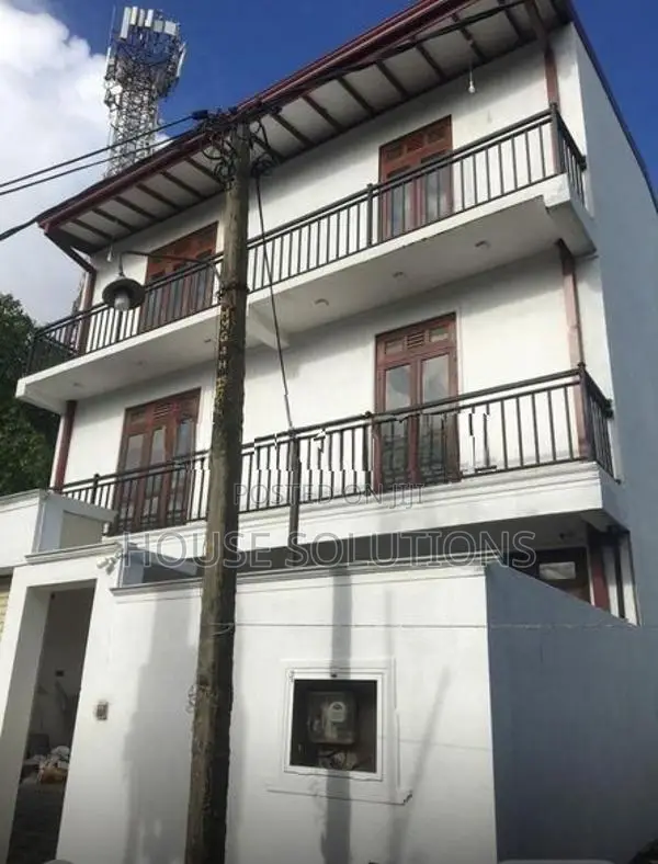 House for Sale in Rathmalana