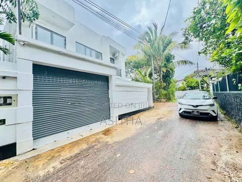 Brand New House for Sale Miriswattha