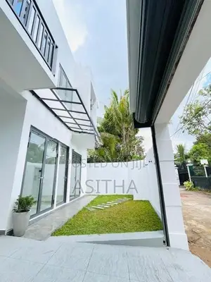 Brand New House for Sale Miriswattha