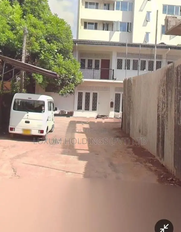 1st floor House for Rent in Gregory's Road Colombo 07 [ 1054C ]