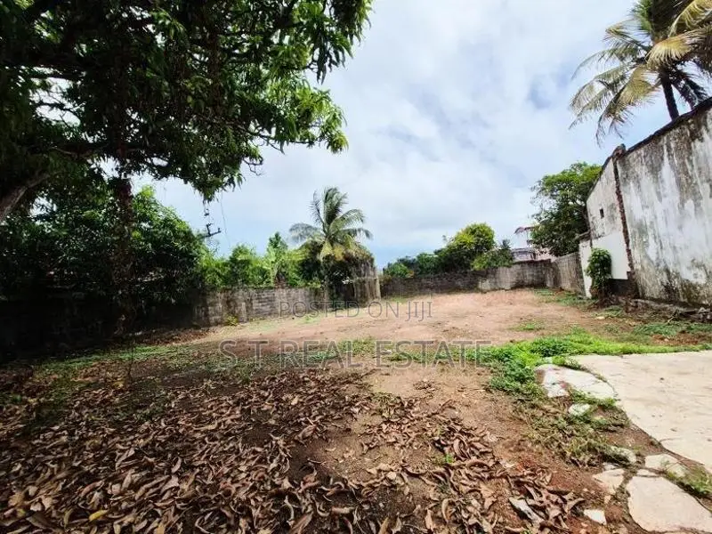 17 P Prime Land for Sale in Rajagiriya