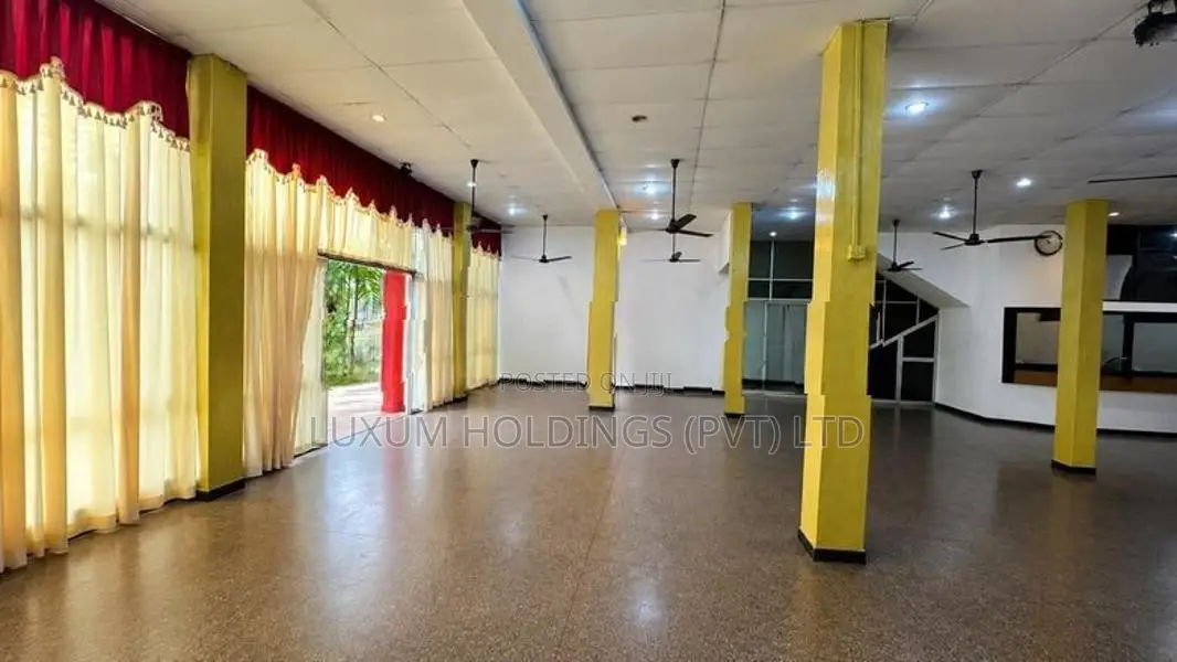 Fully A/C Commercial Building For Rent In Colombo 10 [ 2291C ]