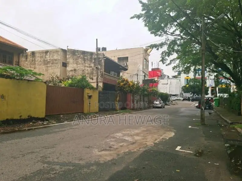කොළඹ 8, බොරැල්ල, උසස් තත්ත්වයේ නේවාසික ඉඩමක් විකිණීමට. (ID : CMB08S)