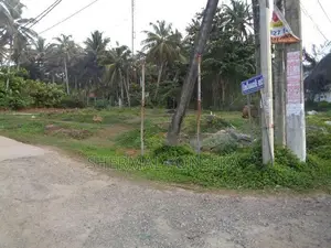 Pamunugama Bopitiya Beach Road Facing Bare Land for Sale
