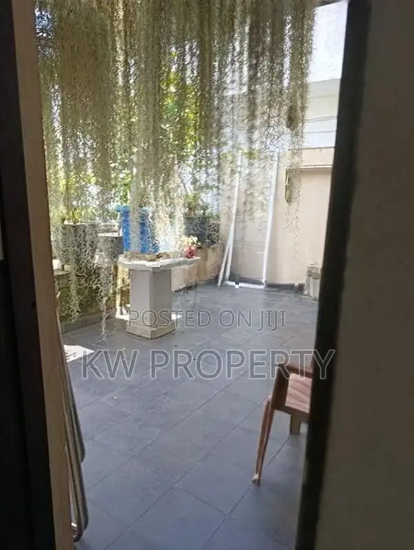 Two story house for sale in Mount Lavinia