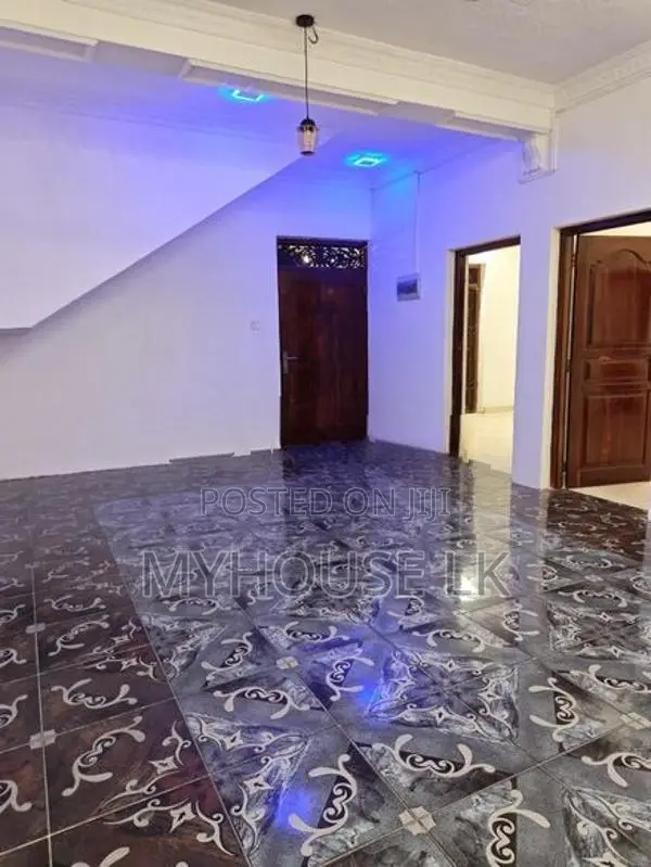 Two Storey House For Sale In Borella Colombo 08