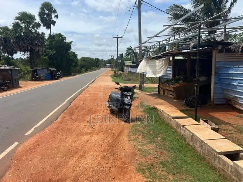 Land in Vavuniya