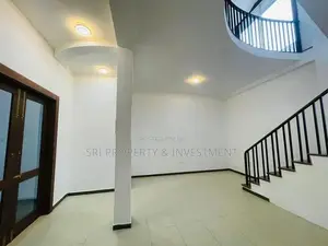 (KSHS-727) VALUABLE THREE STOREY HOUSE FOR SALE IN MATTEGODA