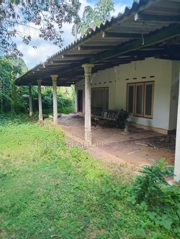 Spacious 4-Bedroom House for Sale - Bope, Padukka