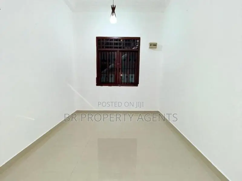 Two Story House for Sale in Wellampitiya