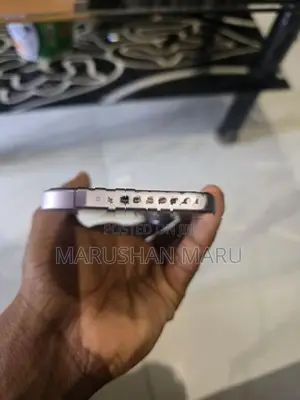 Apple iPhone 17 (Used)